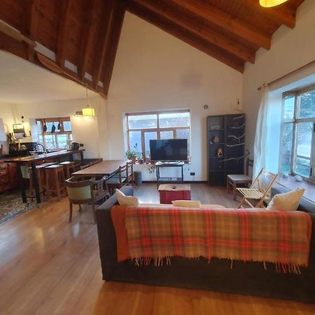 Habitacion En Casa De Familia Cerca De La Laguna Room Next To The Lagoon 乌斯怀亚 外观 照片